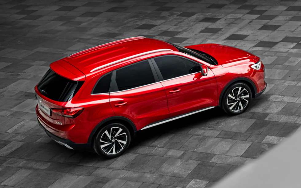 Ντεμπούτο με 197 άλογα για το νέο MG ZS Max Hybrid+
